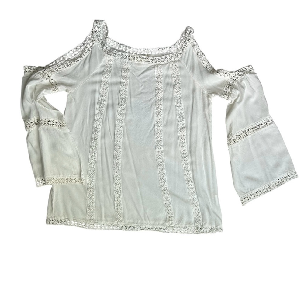 LUNA MOON Women’s Cold Shoulder Top Soft White Flowy Intricate Crochet S